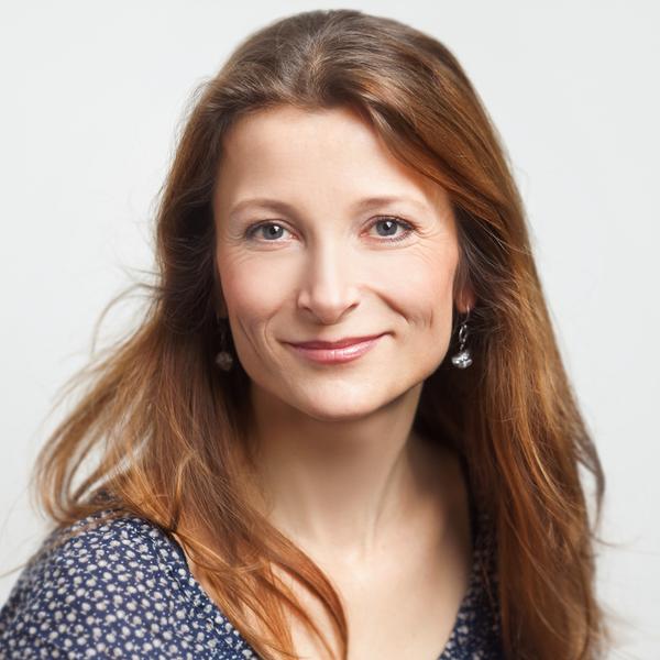 Lenka Macková, Sky Select