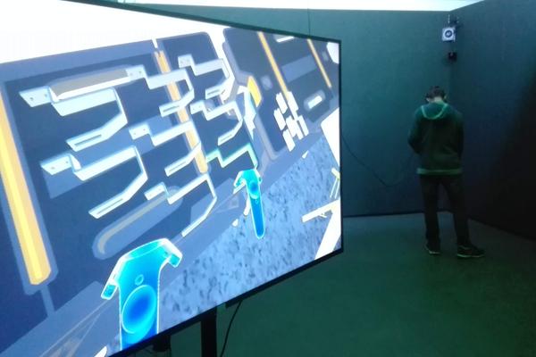 místnost virtuální reality SPŠE Plzeň