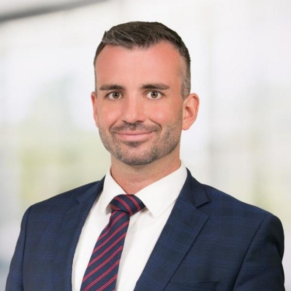 Pavel Novák, Commercial Real Estate Professional, Savills ČR