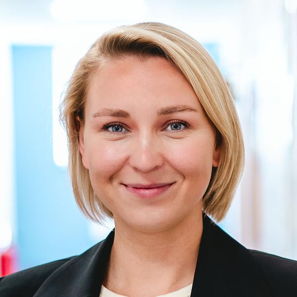 Hanka Slačálková, Performia