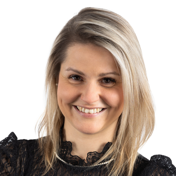 Petra Veselá, Skanska